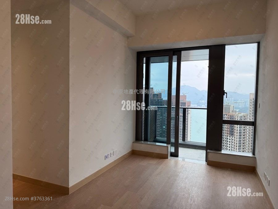 Seasons Place 售盘 3 房 665 平方尺