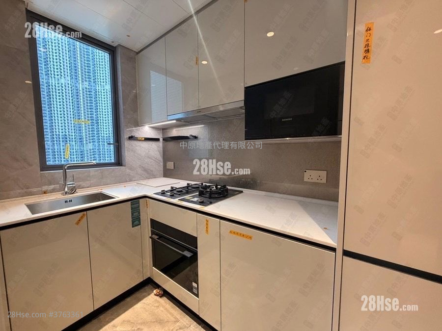 Seasons Place 售盘 3 房 665 平方尺