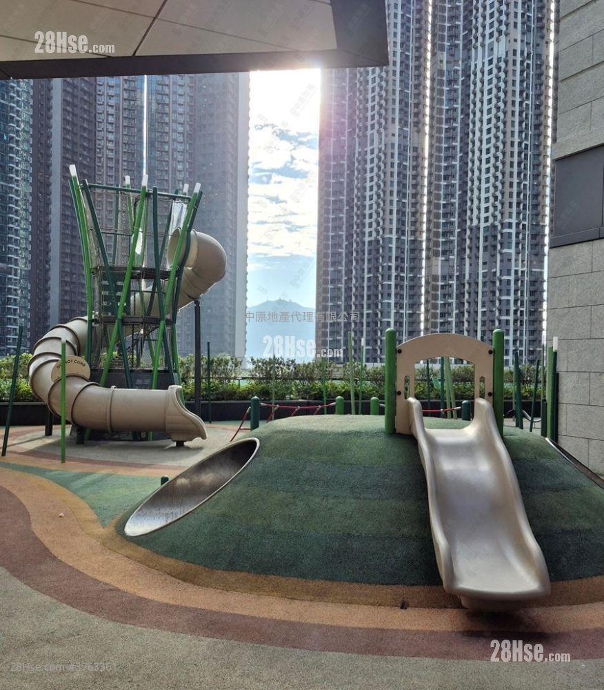 Seasons Place 售盘 3 房 665 平方尺