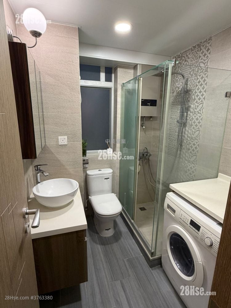 Viking Garden Sell 2 Bedrooms , 1 Bathroom 449 ft²