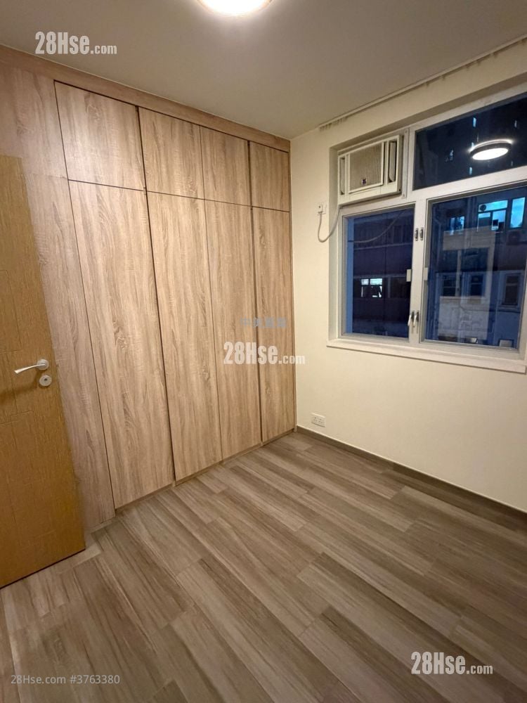 Viking Garden Sell 2 Bedrooms , 1 Bathroom 449 ft²