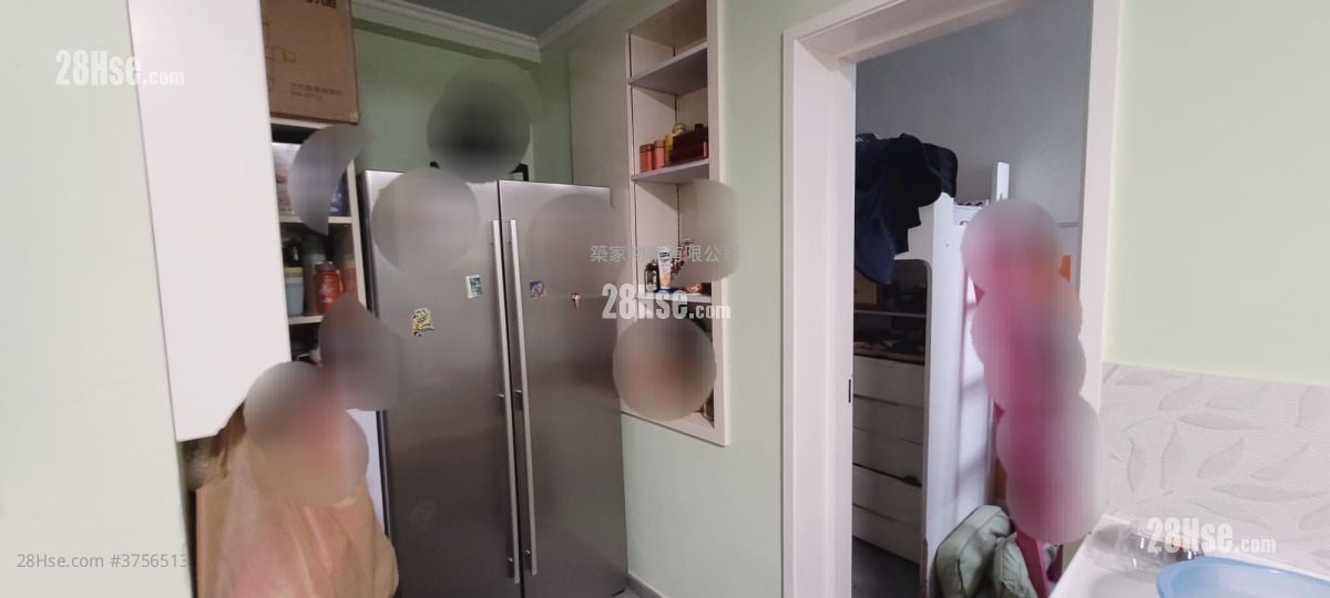 Hillview Sell 3 Bedrooms , 2 Bathrooms 1,350 ft²