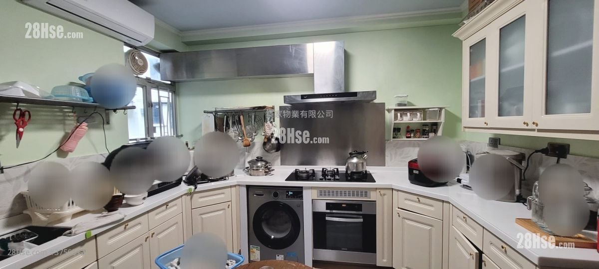 Hillview Sell 3 Bedrooms , 2 Bathrooms 1,350 ft²