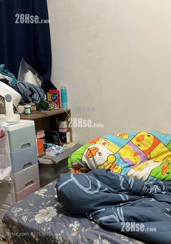 Tsui Lai Garden Sell 3 Bedrooms , 1 Bathroom 590 ft²