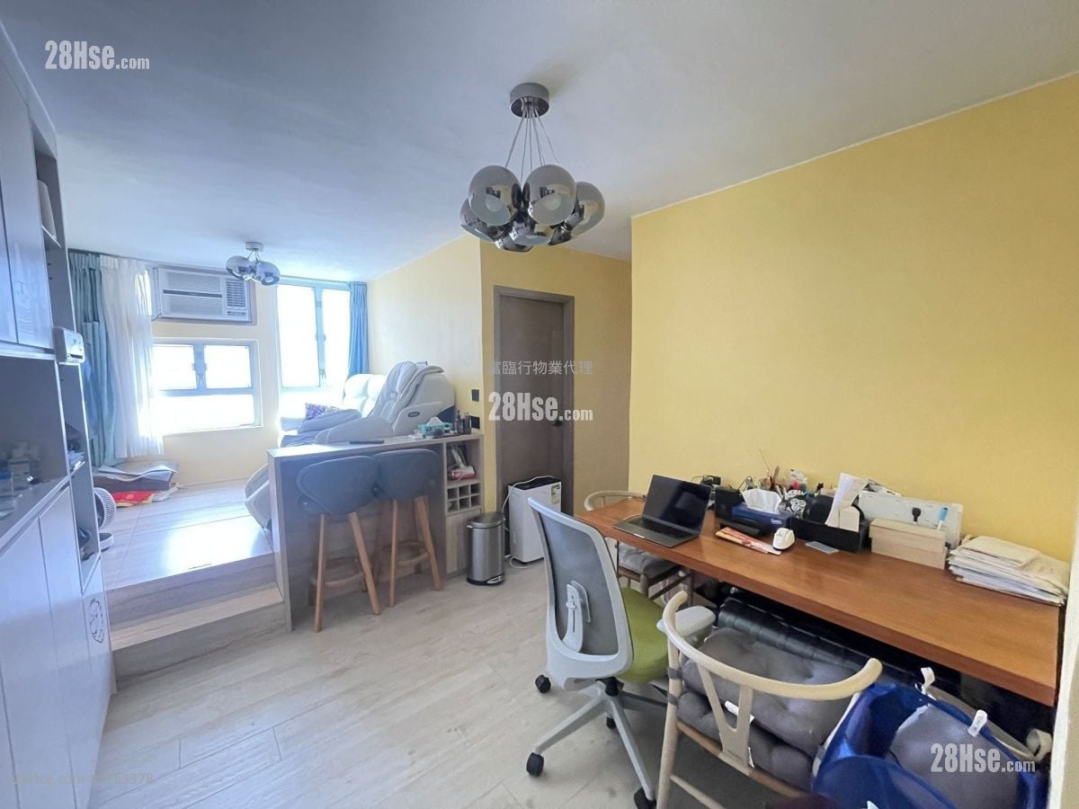 Yue On Court Sell 2 Bedrooms , 1 Bathroom 469 ft²