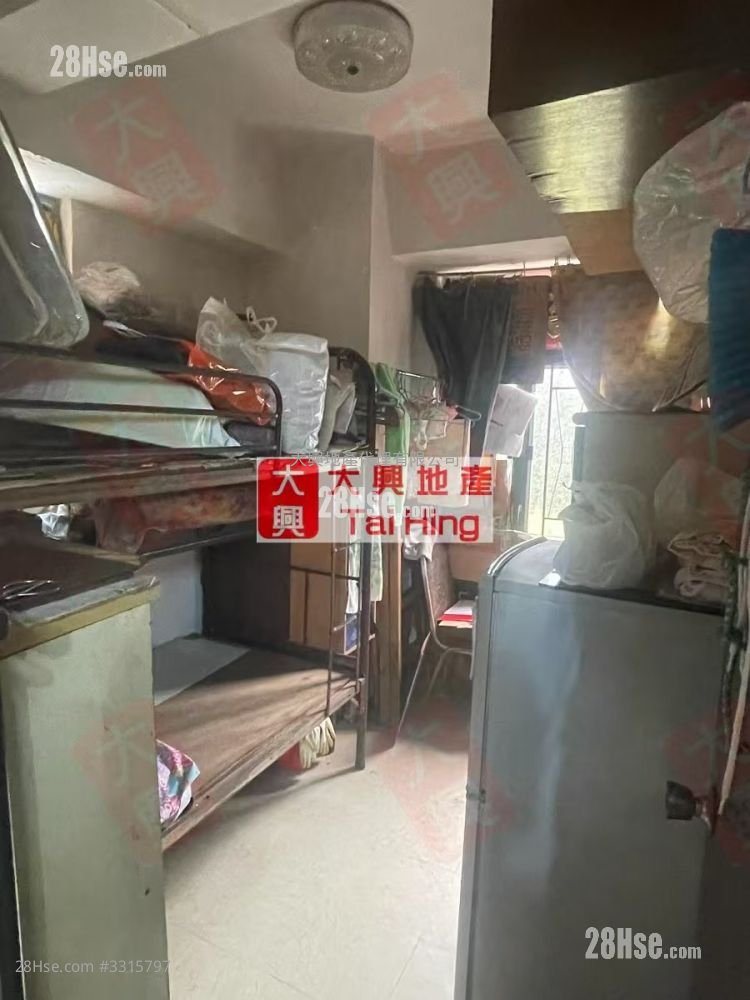 Yau Lee Building Sell 2 Bedrooms , 1 Bathroom 320 ft²