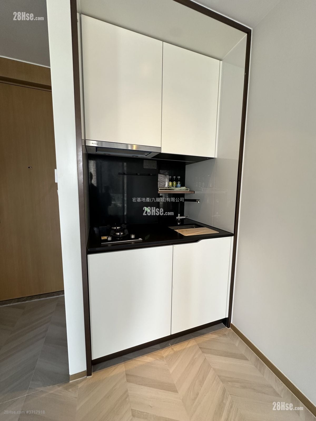 Eight Southpark Rental 1 Bedroom , 1 Bathroom 263 ft²