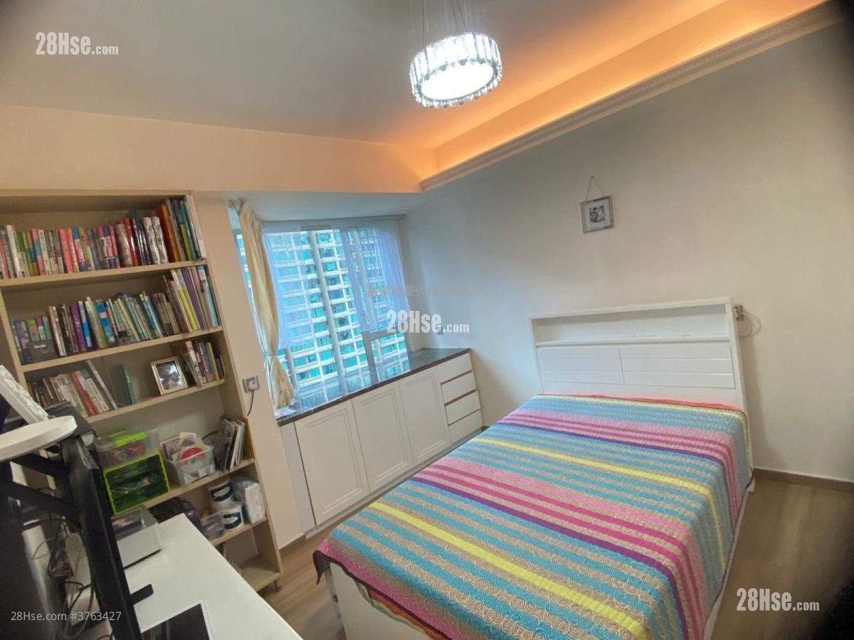 红磡湾中心 售盘 4 房 , 2 浴室 956 平方尺