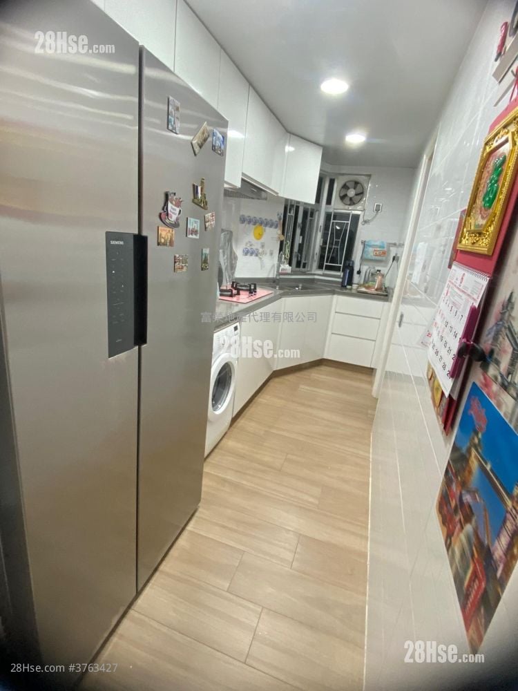 红磡湾中心 售盘 4 房 , 2 浴室 956 平方尺