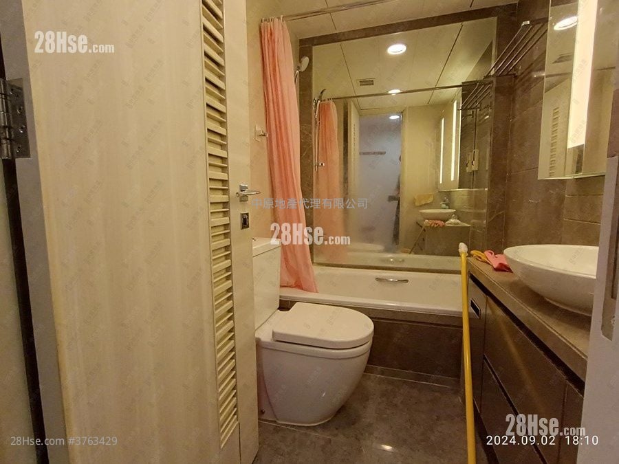 Yuccie Square Sell 2 Bedrooms 429 ft²