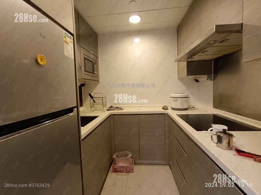 Yuccie Square Sell 2 Bedrooms 429 ft²