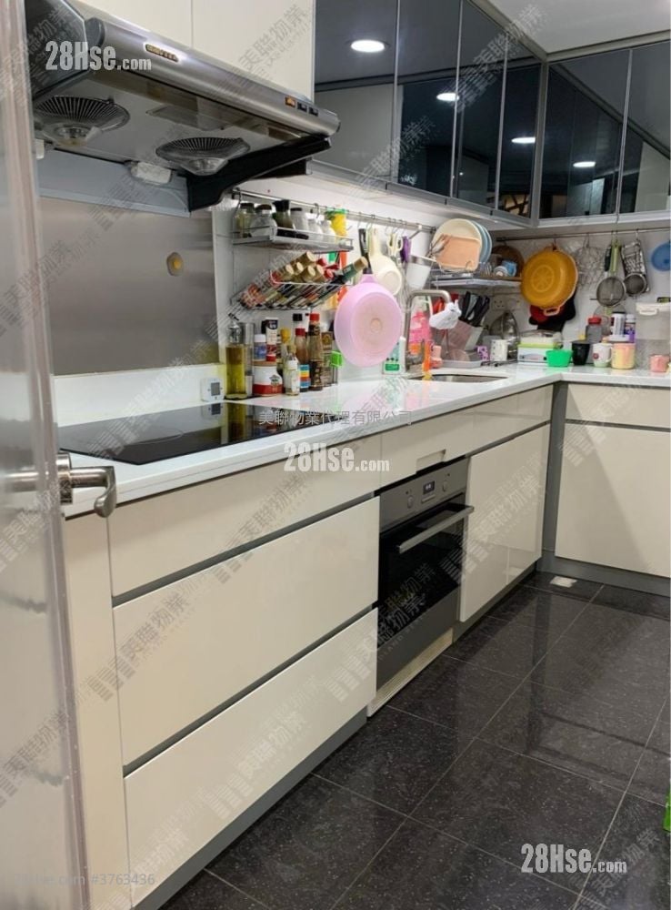 Tseung Kwan O Plaza Sell 3 Bedrooms 648 ft²