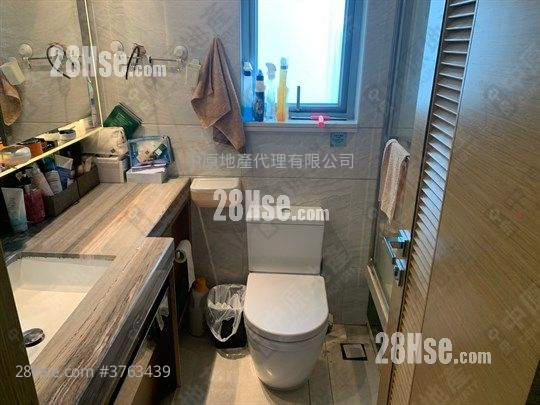 峻峦 售盘 3 房 606 平方尺