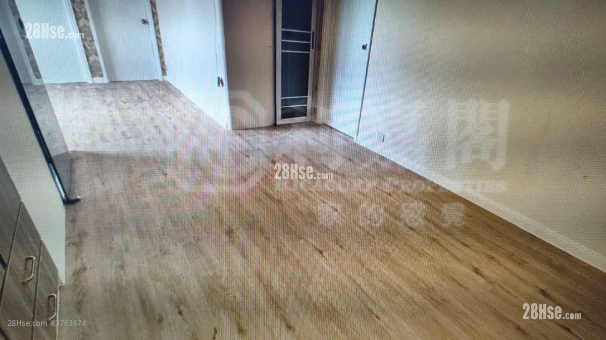 Mei Foo Sun Chuen Sell 3 Bedrooms , 2 Bathrooms 632 ft²