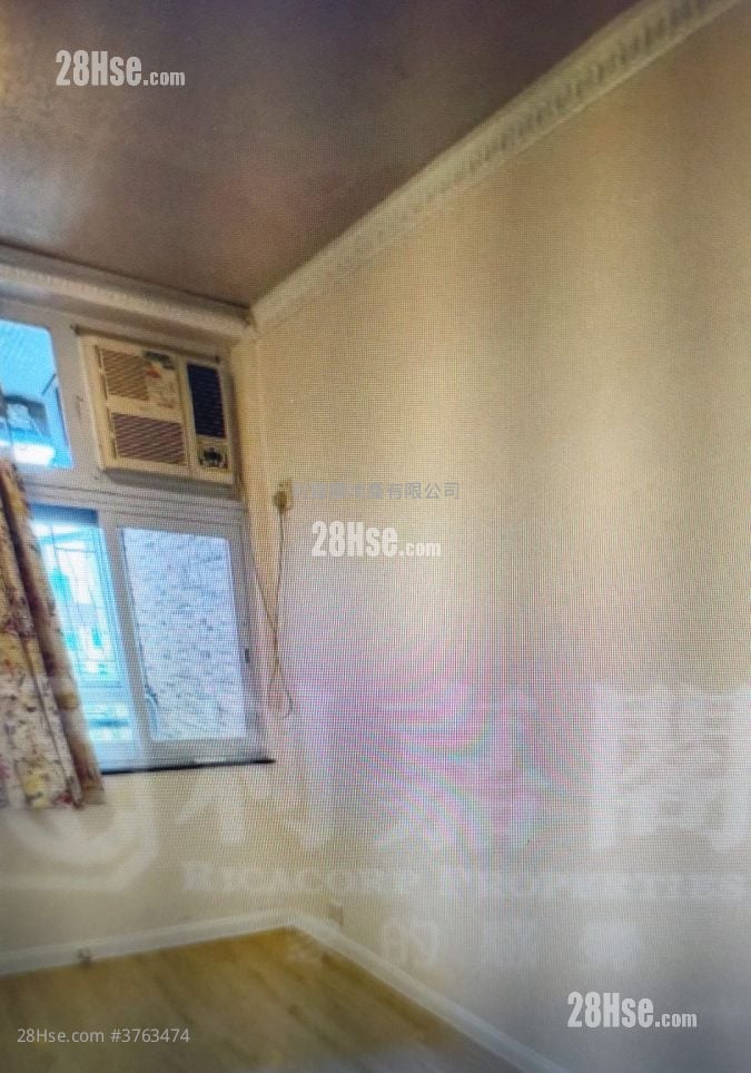 Mei Foo Sun Chuen Sell 3 Bedrooms , 2 Bathrooms 632 ft²