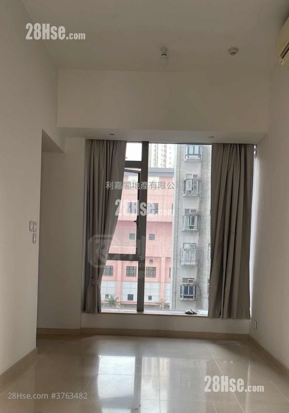 Imperial Kennedy Sell 2 Bedrooms 558 ft²