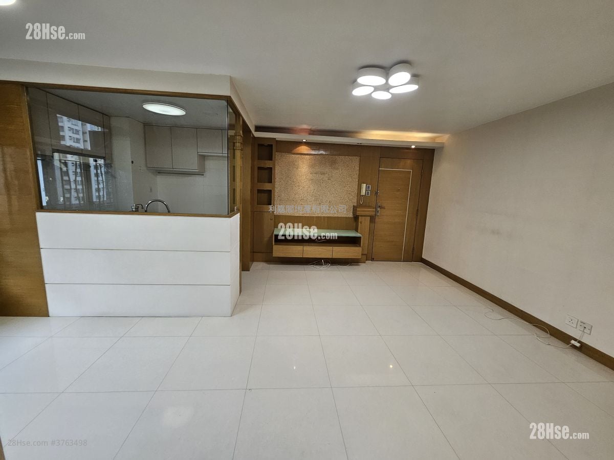 Mei Foo Sun Chuen Sell 3 Bedrooms , 2 Bathrooms 658 ft²