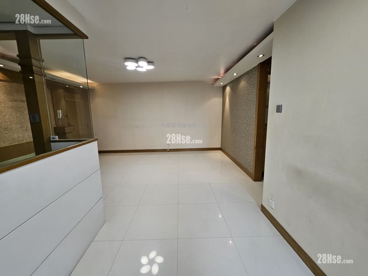 Mei Foo Sun Chuen Sell 3 Bedrooms , 2 Bathrooms 658 ft²