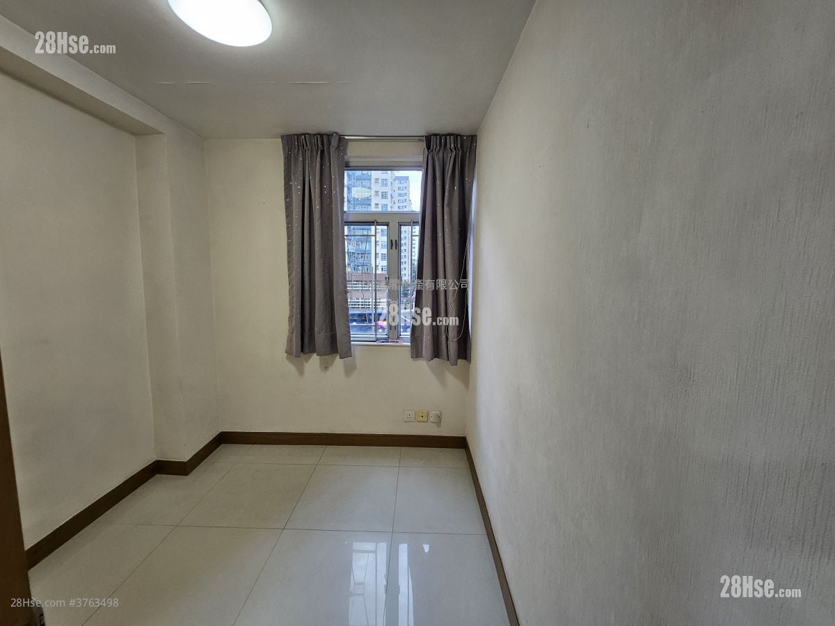 Mei Foo Sun Chuen Sell 3 Bedrooms , 2 Bathrooms 658 ft²