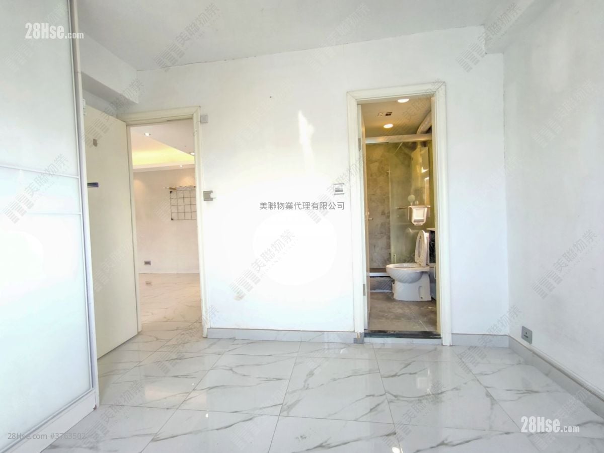 美孚新邨 售盘 2 房 , 2 浴室 631 平方尺