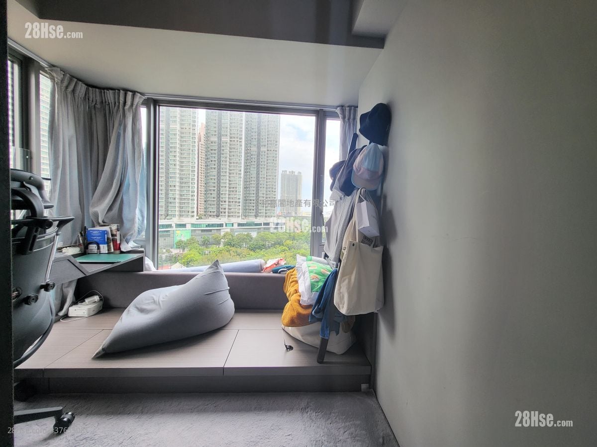 Park One Sell 2 Bedrooms , 1 Bathroom 365 ft²