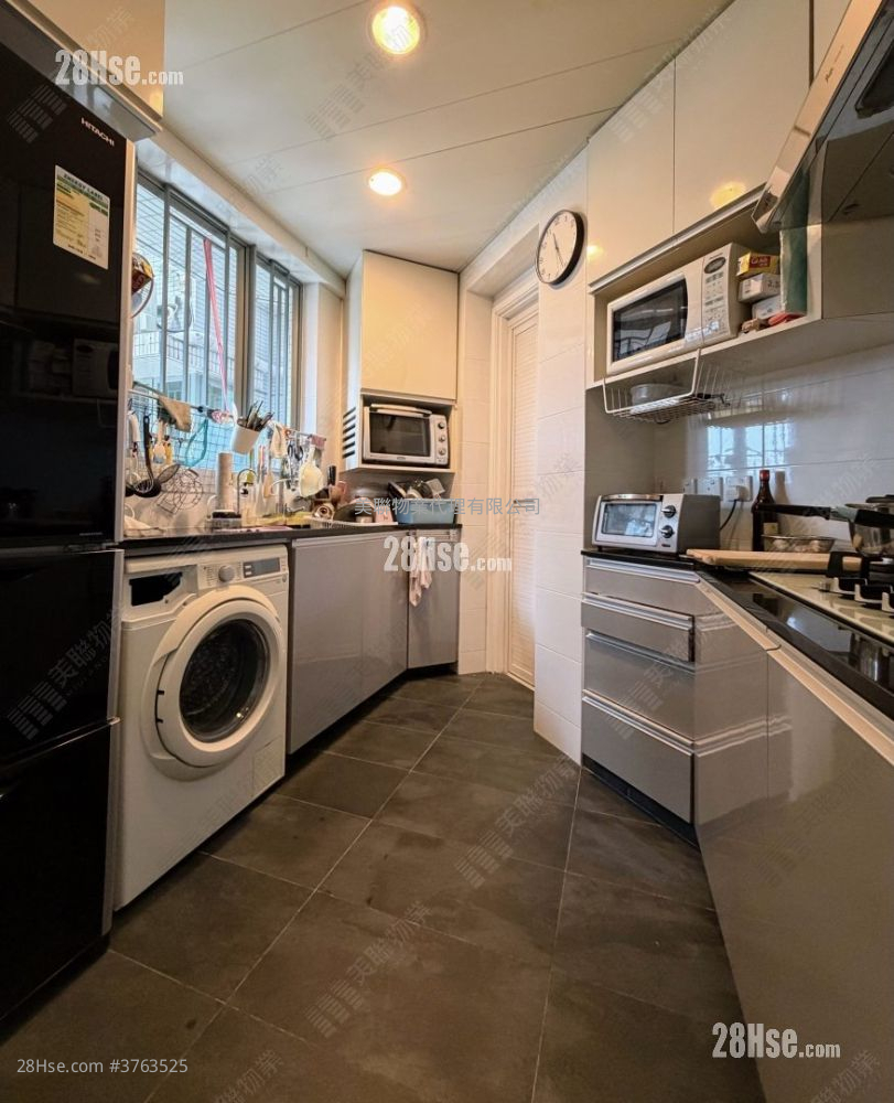 维景湾畔 售盘 2 房 765 平方尺