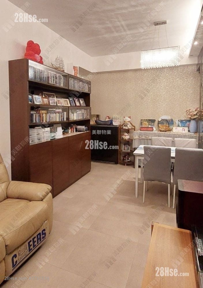 8 Royal Green Sell 3 Bedrooms 594 ft²