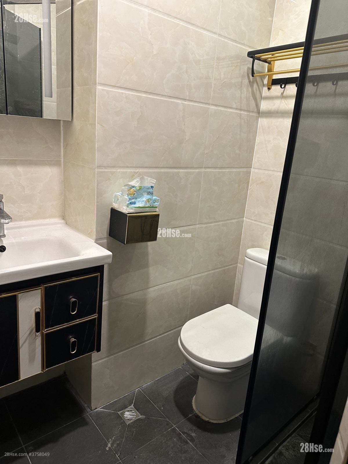 名御 租盘 3 房 , 2 浴室 730 平方尺