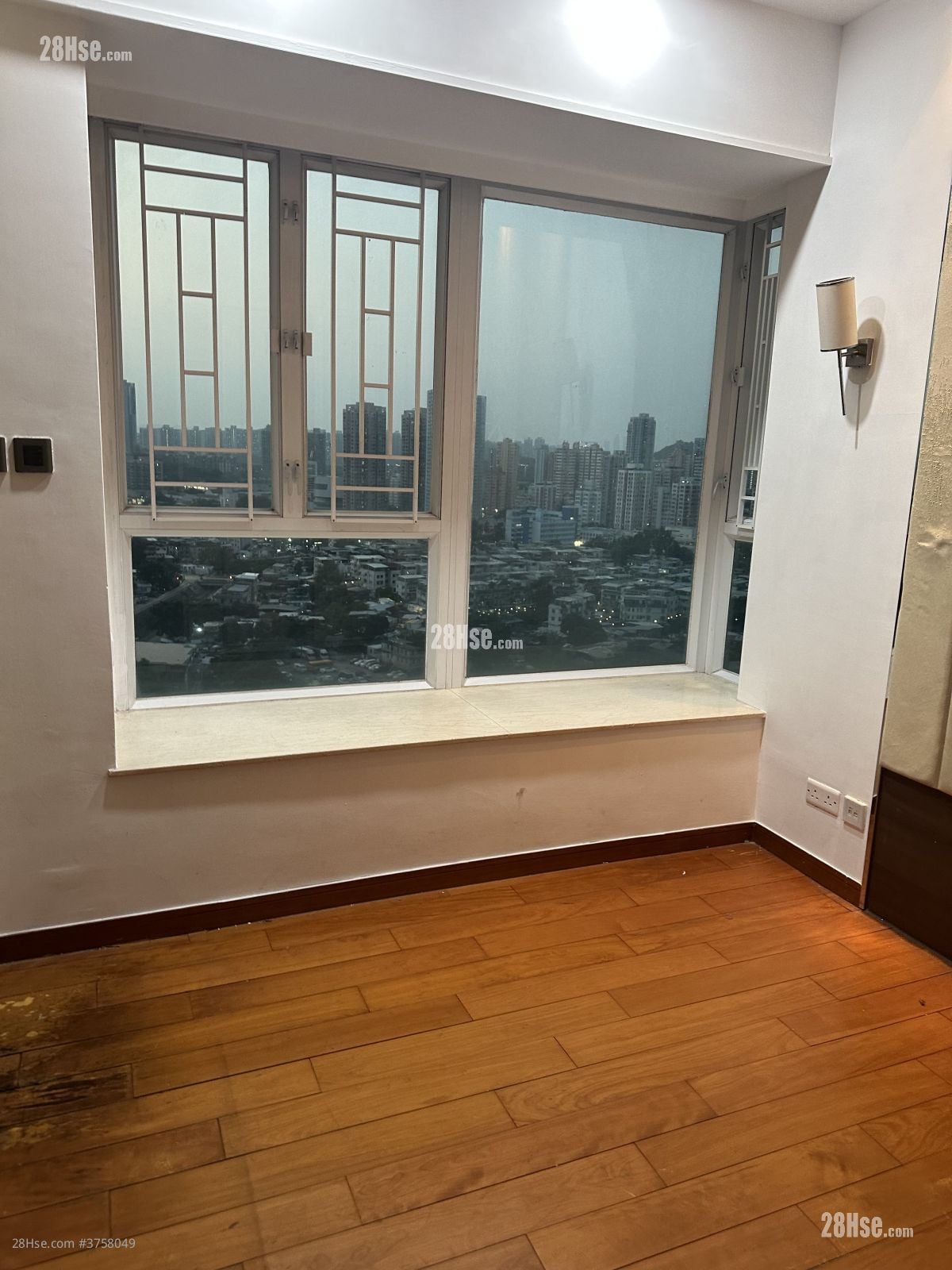 名御 租盘 3 房 , 2 浴室 730 平方尺