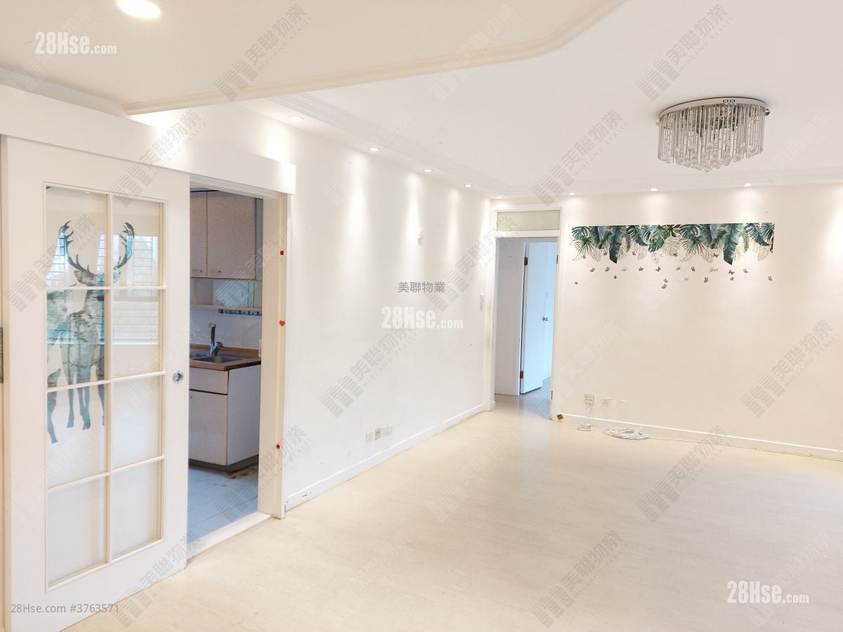 新城市广场 售盘 3 房 1,018 平方尺