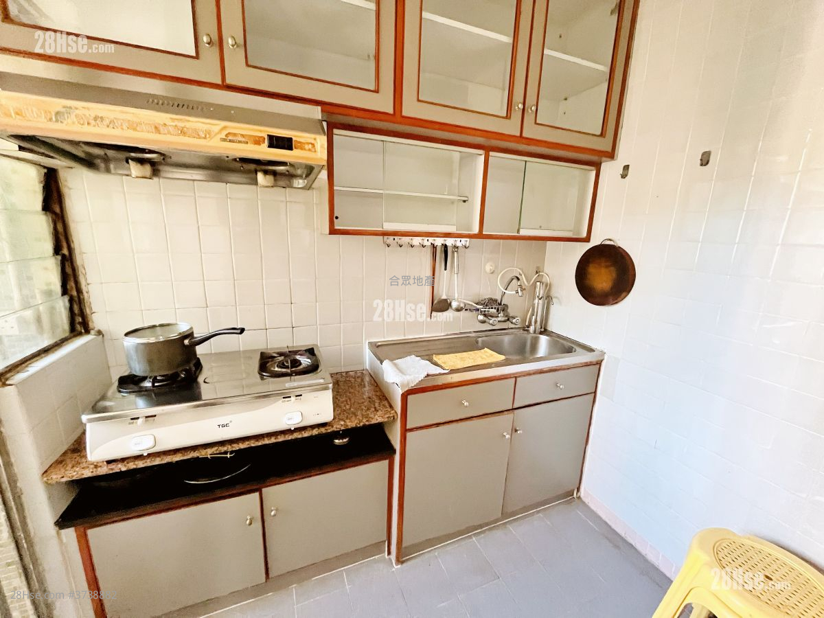 頌雅苑 租盤 381 平方呎