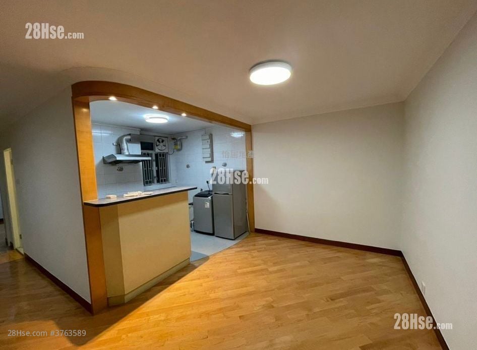 Taikoo Shing Sell 602 ft²
