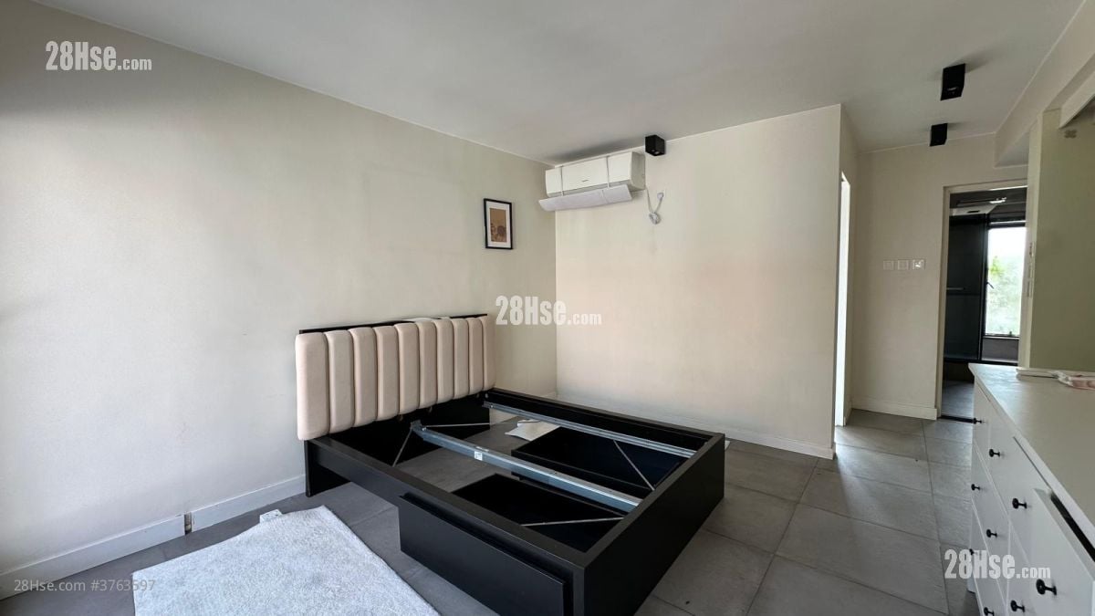 碧豪苑 售盘 3 房 , 1 浴室 698 平方尺