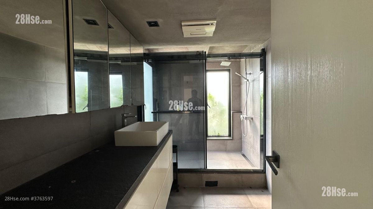 碧豪苑 售盘 3 房 , 1 浴室 698 平方尺