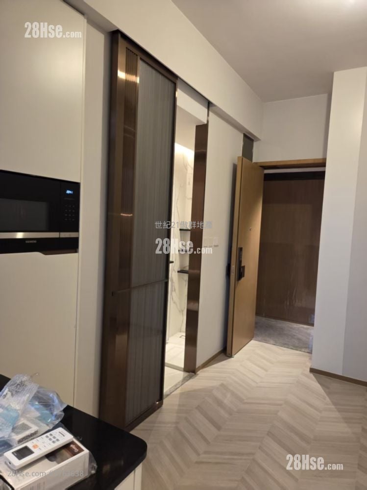 Eight Southpark Sell Studio , 1 Bathroom 200 ft²