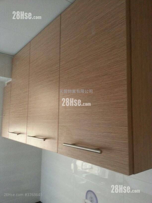 Sun Shing Centre Sell 2 Bedrooms , 1 Bathroom 290 ft²