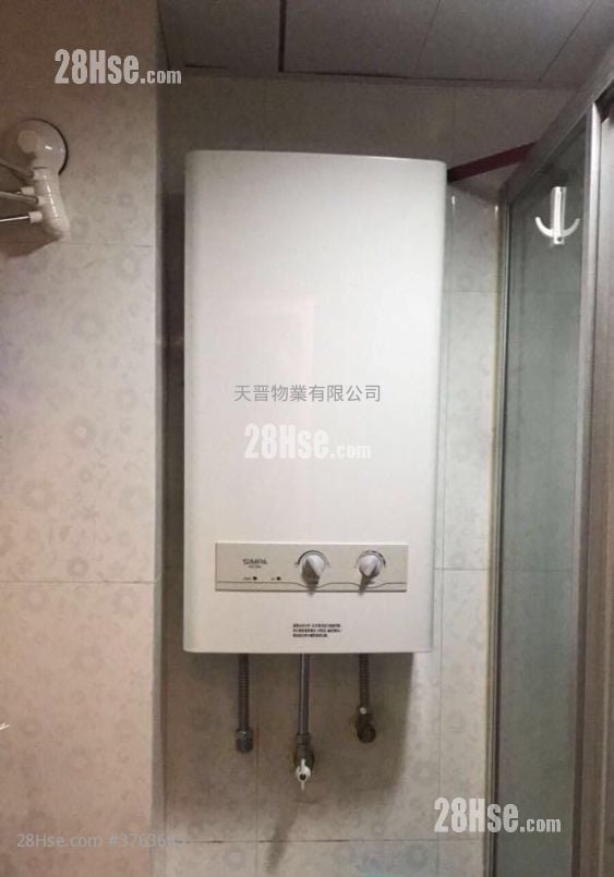 Sun Shing Centre Sell 2 Bedrooms , 1 Bathroom 290 ft²