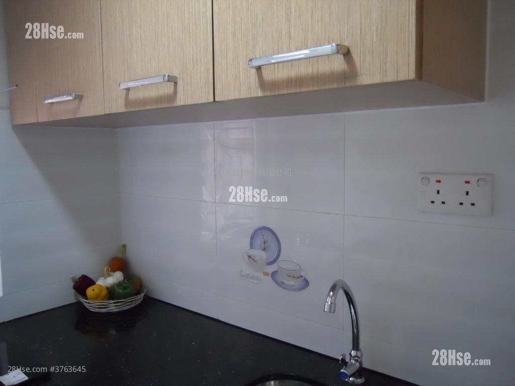 Sun Shing Centre Sell 2 Bedrooms , 1 Bathroom 290 ft²