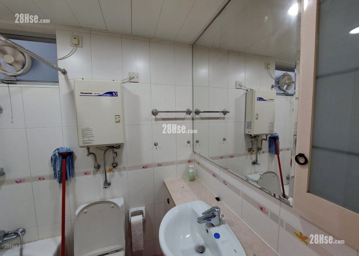 Taikoo Shing Sell 3 Bedrooms , 1 Bathroom 689 ft²