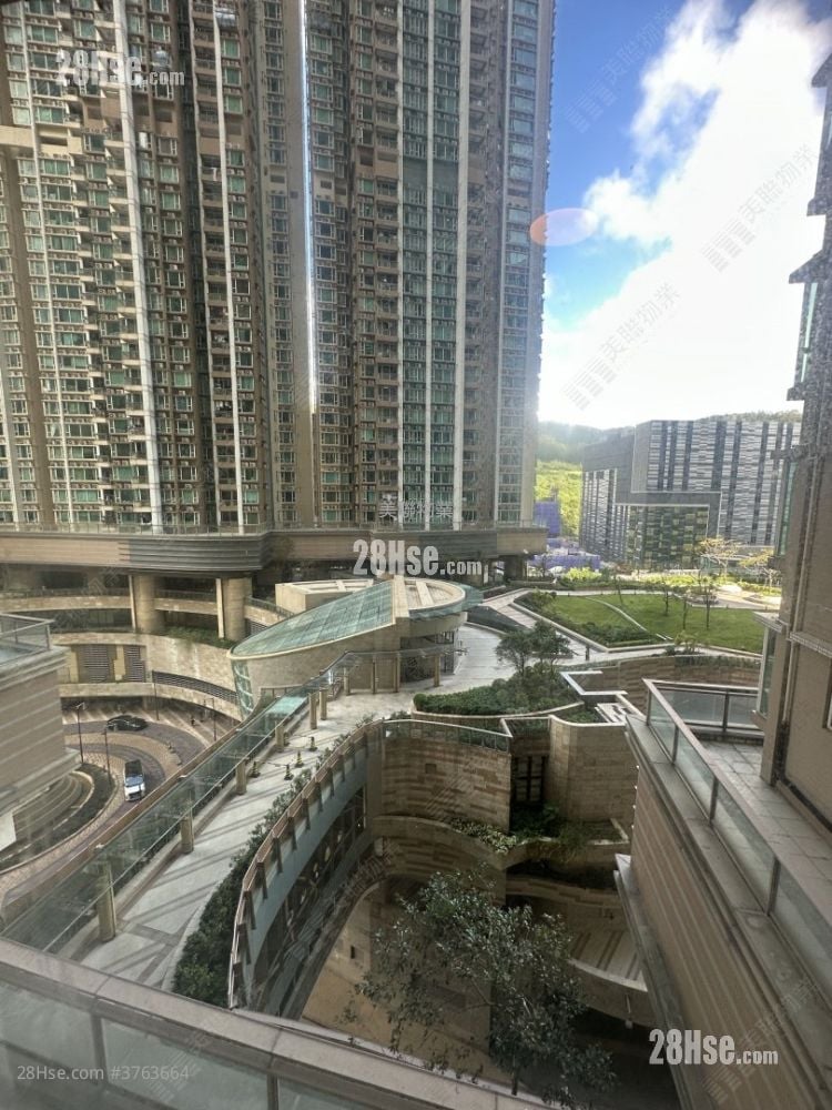 领峰 售盘 3 房 , 2 浴室 681 平方尺