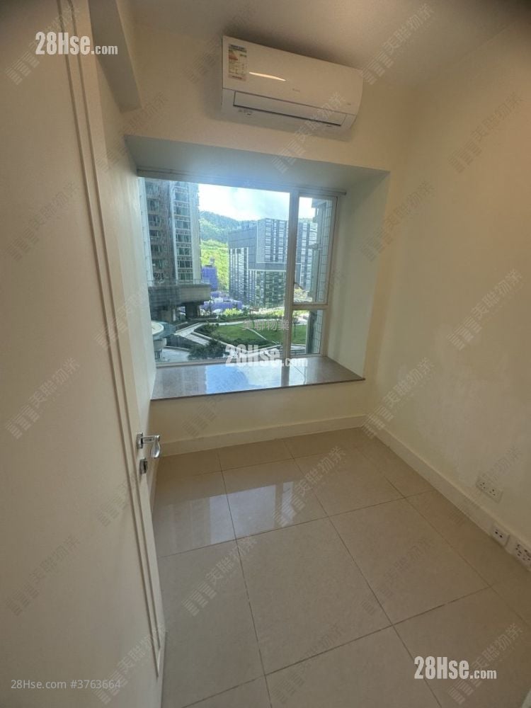 领峰 售盘 3 房 , 2 浴室 681 平方尺