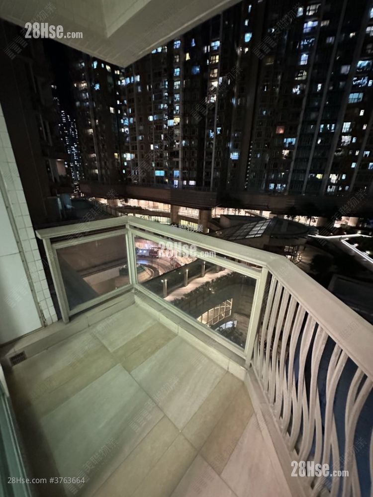 领峰 售盘 3 房 , 2 浴室 681 平方尺