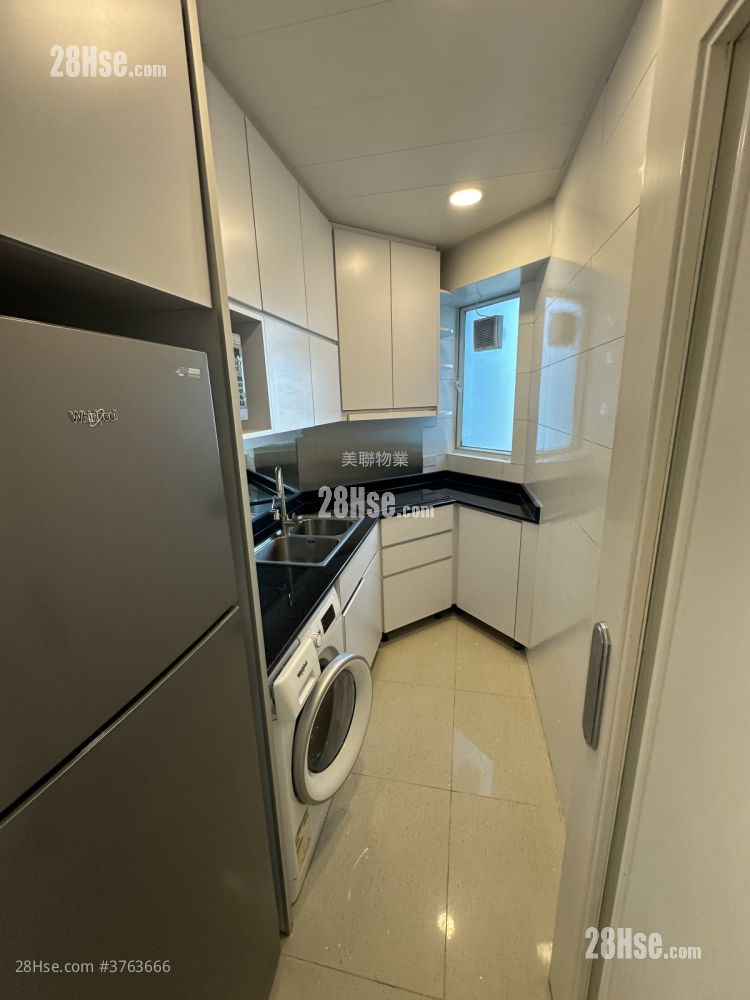 领峰 售盘 3 房 , 2 浴室 730 平方尺