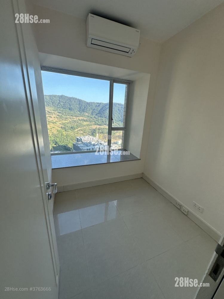 领峰 售盘 3 房 , 2 浴室 730 平方尺