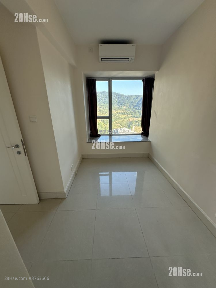 领峰 售盘 3 房 , 2 浴室 730 平方尺