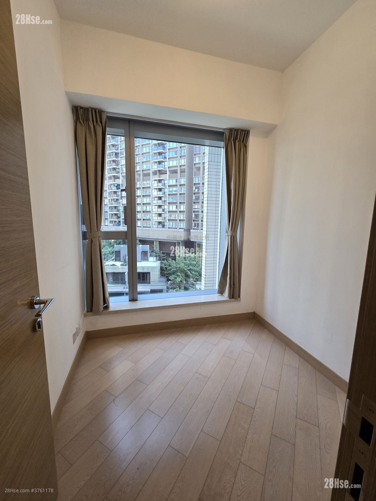 东环 租盘 1 房 , 1 浴室 379 平方尺