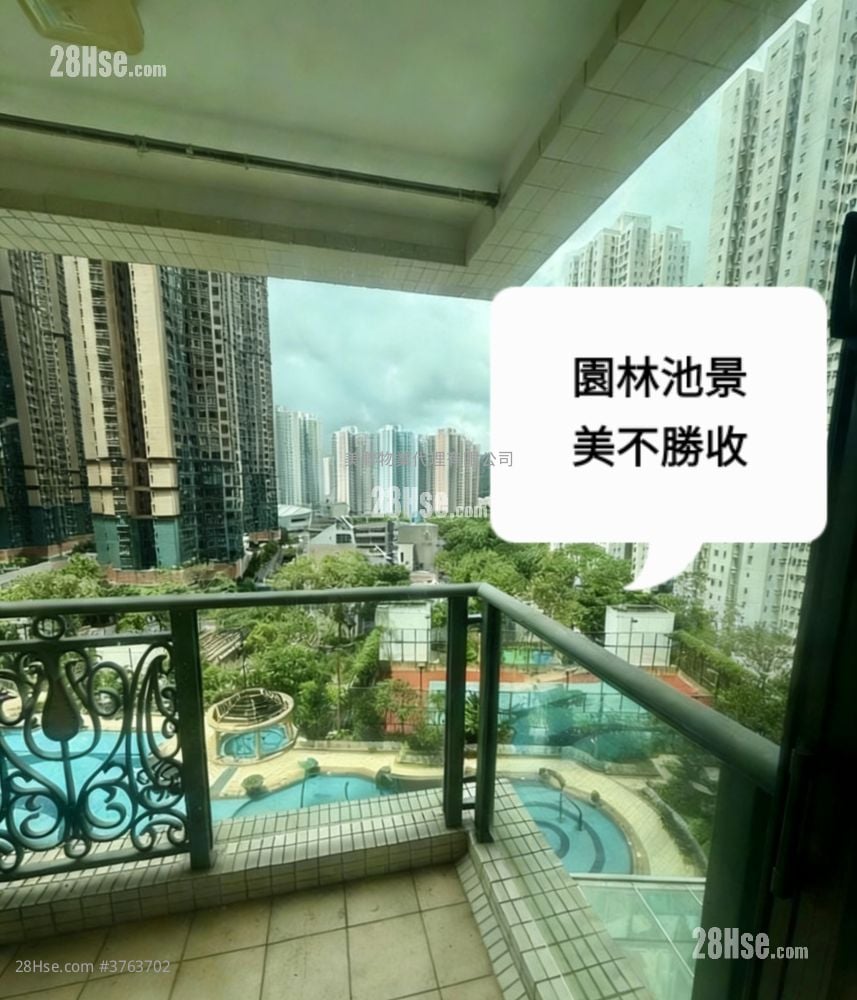 Residence Oasis Sell 4 Bedrooms 763 ft²