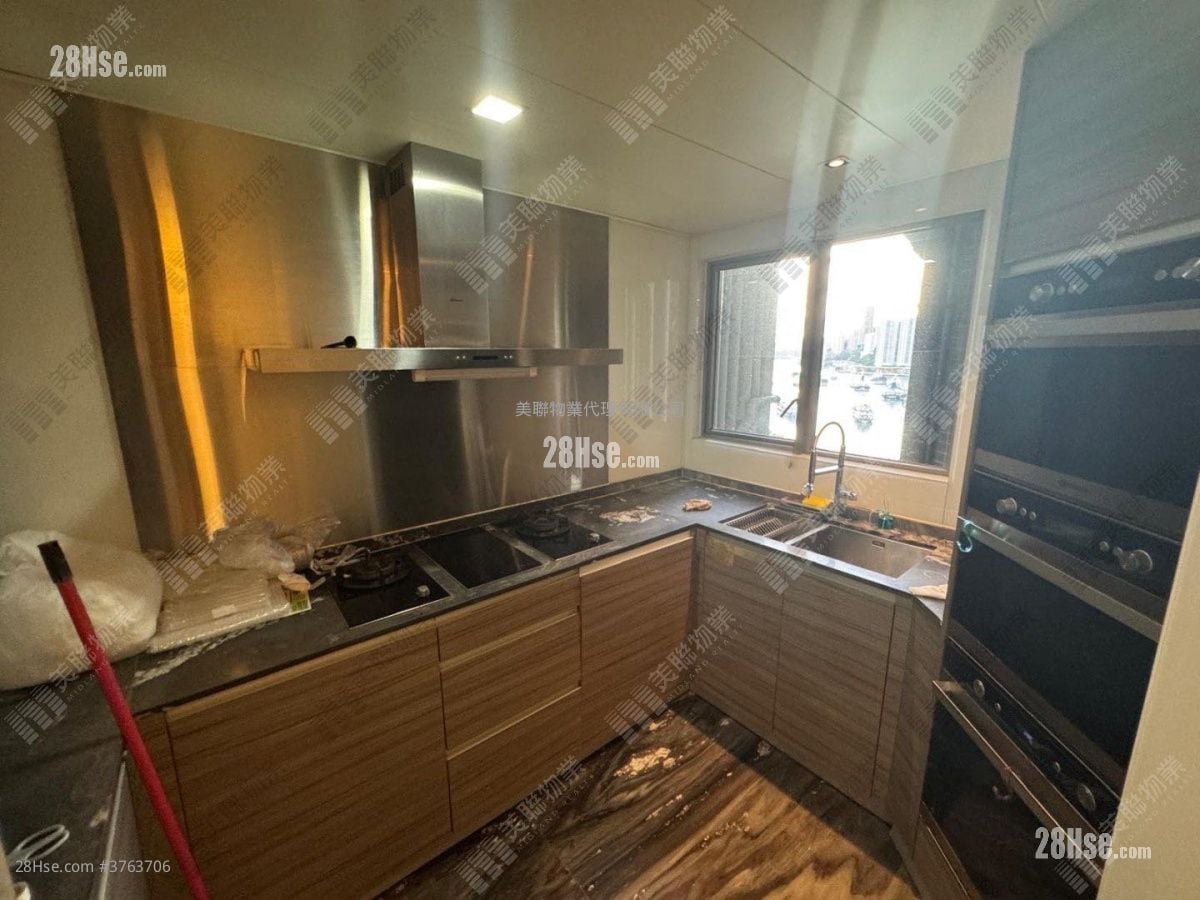 Ocean Pride Sell 4 Bedrooms 1,161 ft²