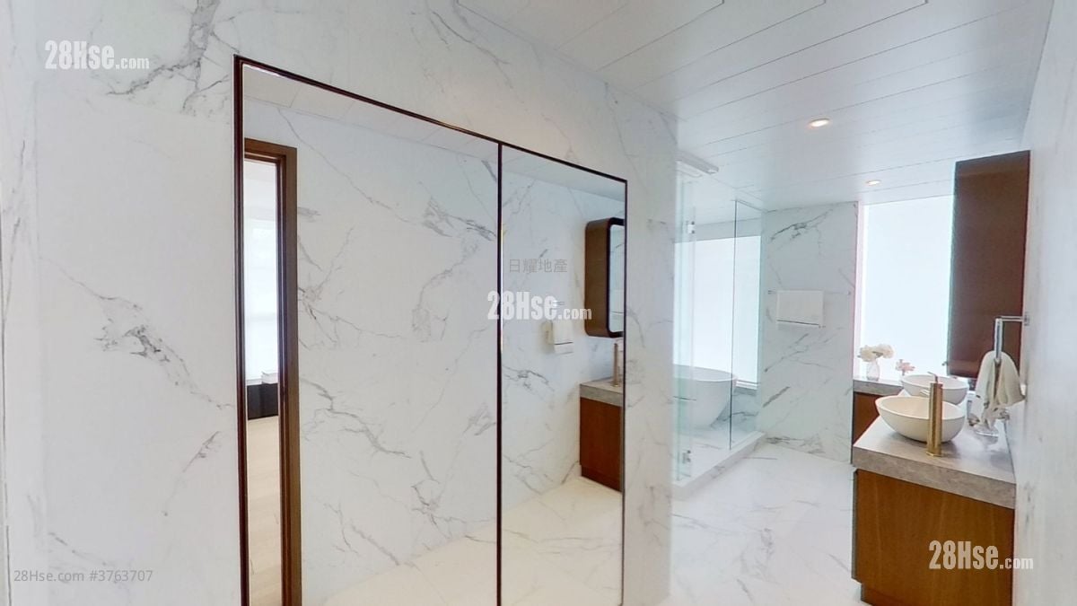 Murray Bay Rental 4 Bedrooms , 3 Bathrooms 4,399 ft²