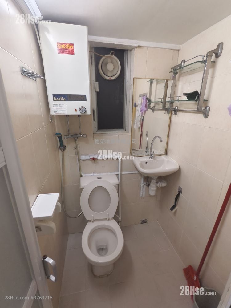 长乐大厦 租盘 2 房 , 1 浴室 300 平方尺